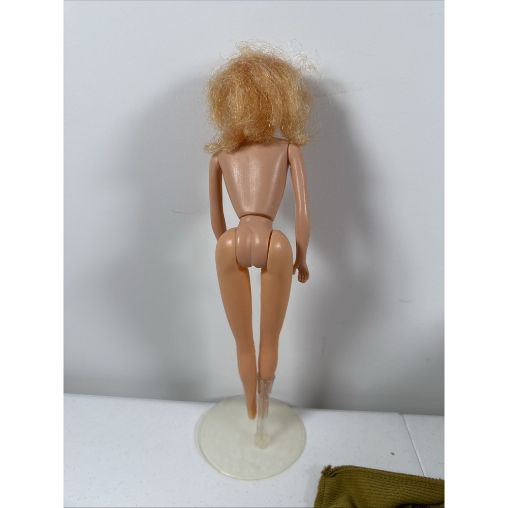 Vintage 60&70&80 Barbie Golden Dream Fashion Doll Case w/ Clone Doll Clothing - Picture 11 of 12